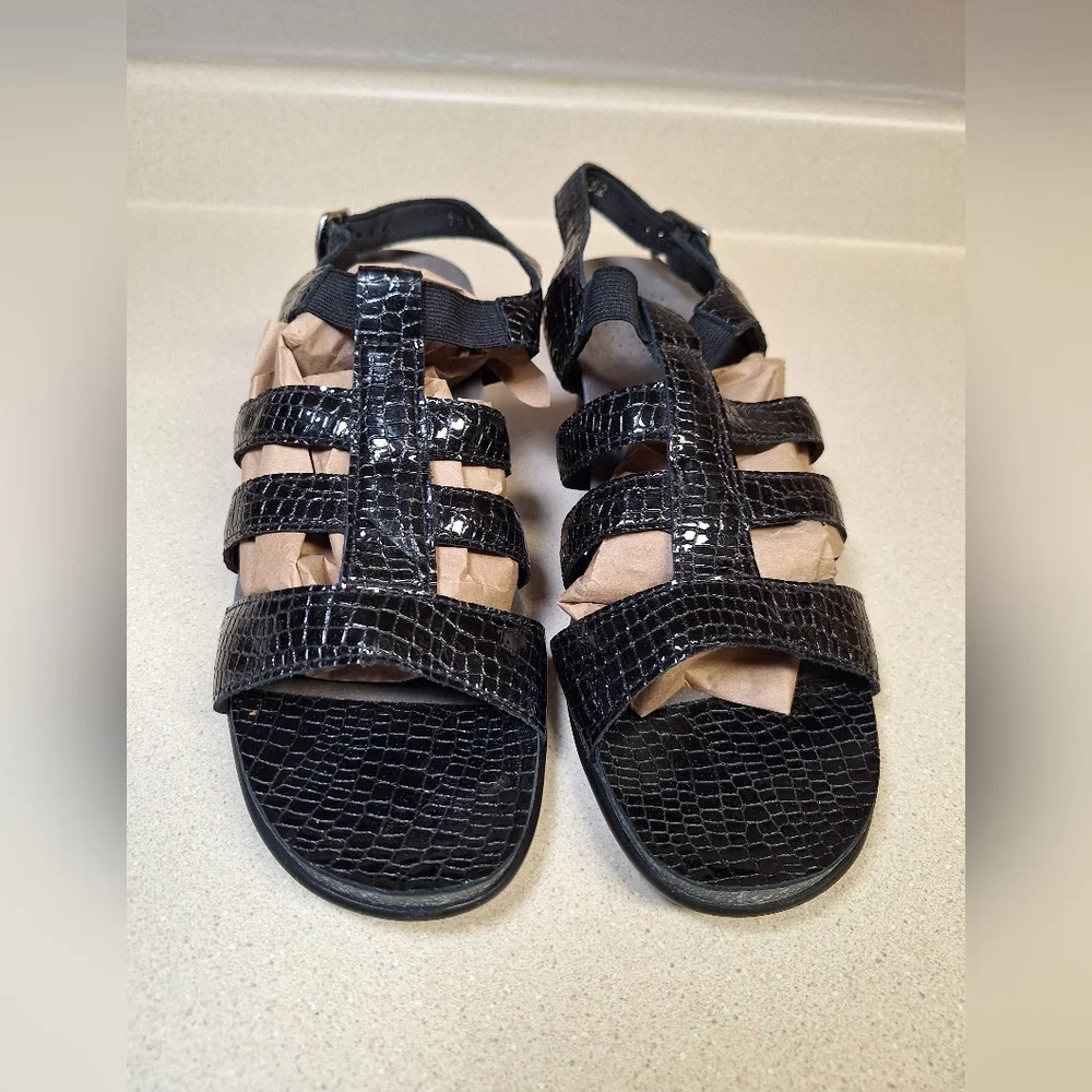 SAS Black Croc-Embossed Slingback Low Heel Sandals - Picture 3 of 6